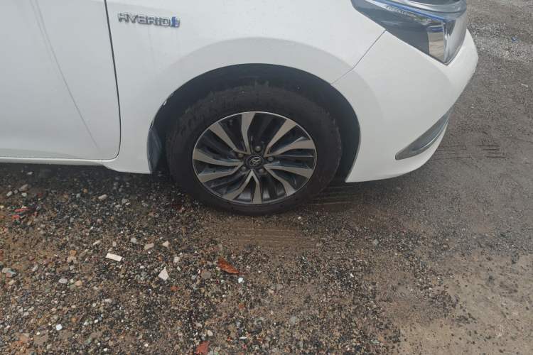 Used Toyota Corolla 2017 Revised Dual-Engine 1.8L E-CVT Leading Edition Right Front Wheel Hub