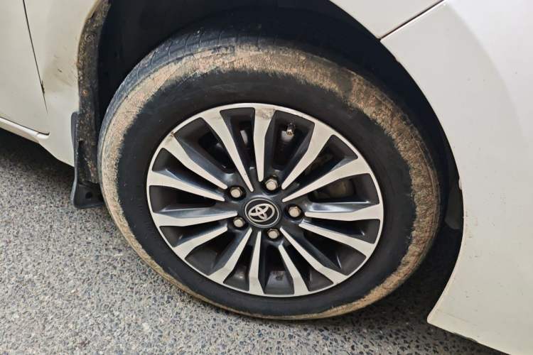 Used Toyota Corolla 2017 Revised Version 1.2T S-CVT GL Right Front Wheel Hub