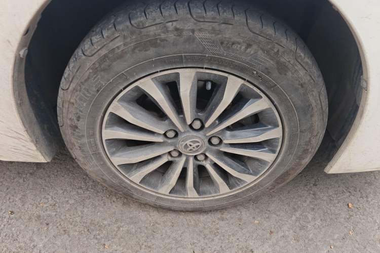 Used Toyota Corolla 2017 Revised Version 1.2T S-CVT GL-i Right Front Wheel Hub