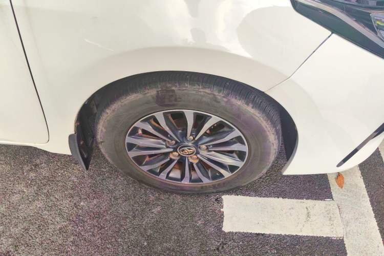 Used Toyota Corolla 2017 Revised Version 1.2T S-CVT GL Right Front Wheel Hub