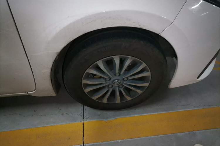 Used Toyota Corolla 2017 Revised Version 1.2T S-CVT GL Right Front Wheel Hub