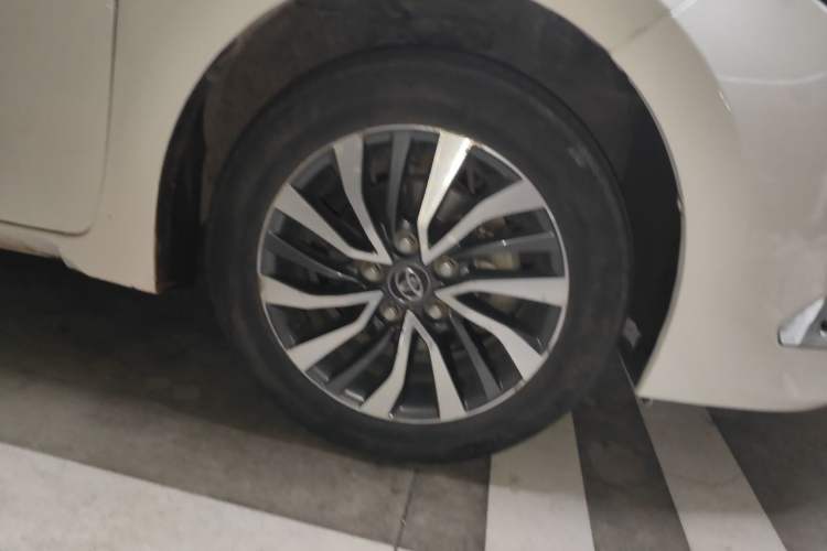 Used Toyota Corolla 2017 Revised Dual-Engine 1.8L E-CVT Leading Edition Right Front Wheel Hub