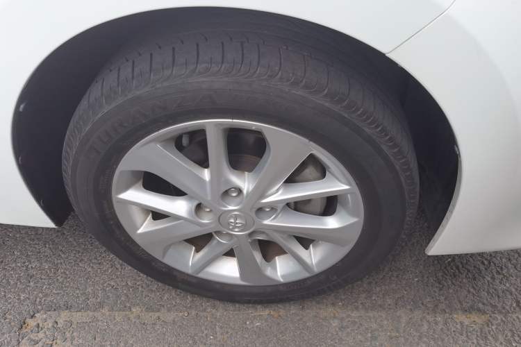 Used Toyota Corolla 2017 1.2T CVT GL-i Leather Edition Right Front Wheel Hub