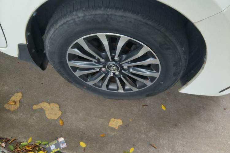 Used Toyota Corolla 2017 Revised Version 1.2T S-CVT GL Right Front Wheel Hub