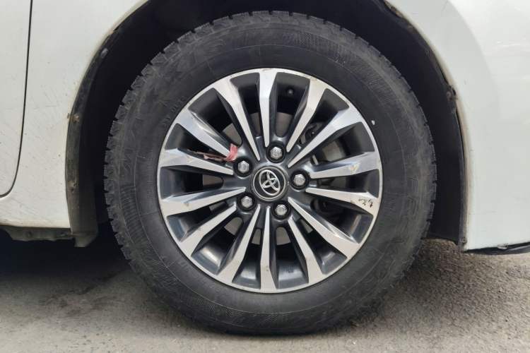 Used Toyota Corolla 2017 Revised Version 1.2T Manual GL-i Right Front Wheel Hub