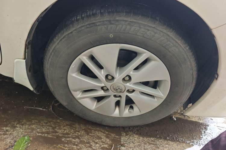 Used Toyota Corolla 2017 1.2T CVT GL-i Right Front Wheel Hub
