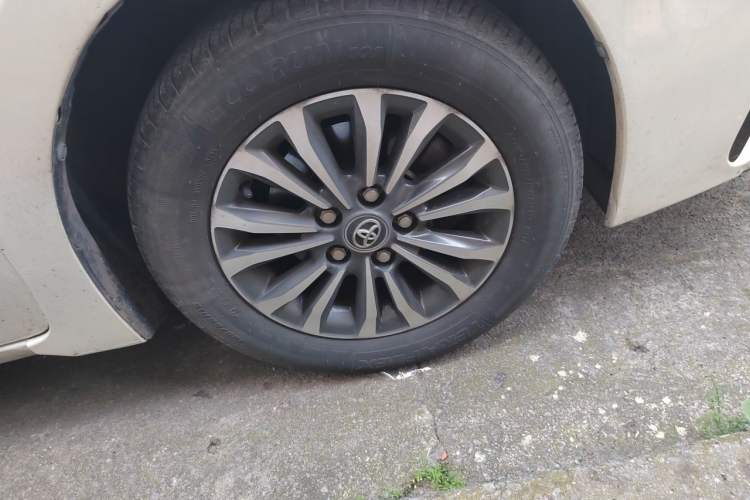 Used Toyota Corolla 2017 Revised Version 1.2T S-CVT GL Right Front Wheel Hub