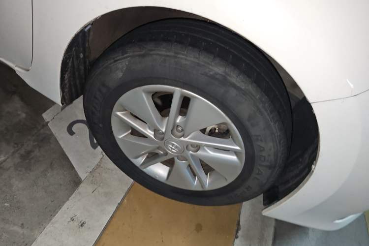 Used Toyota Corolla 2017 1.6L CVT GL Right Front Wheel Hub