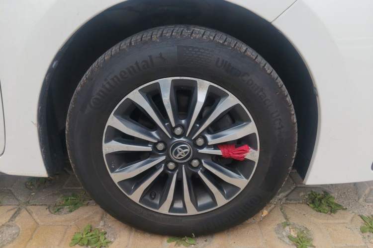 Used Toyota Corolla 2017 Revised Version 1.2T S-CVT GL Right Front Wheel Hub