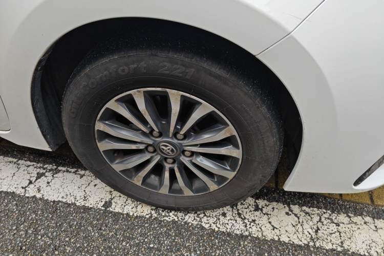 Used Toyota Corolla 2017 Revised Version 1.2T S-CVT GL-i Right Front Wheel Hub