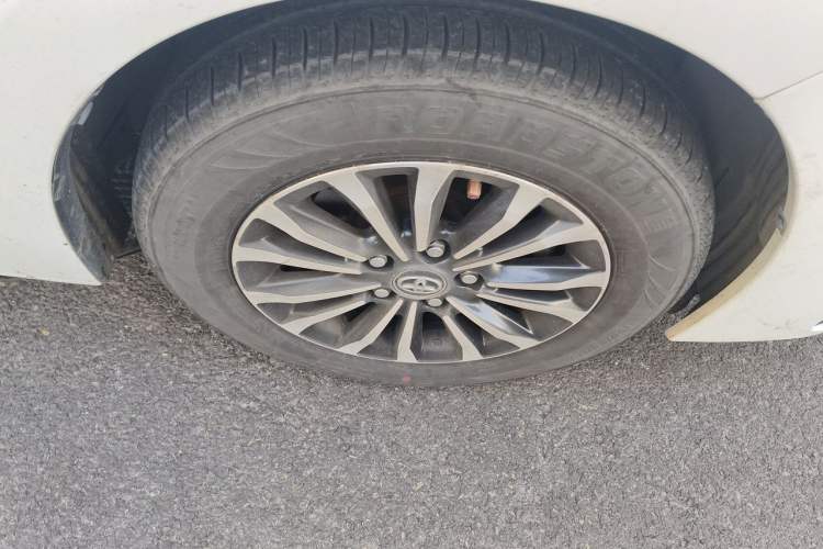 Used Toyota Corolla 2017 Revised Version 1.2T S-CVT GL-i Right Front Wheel Hub
