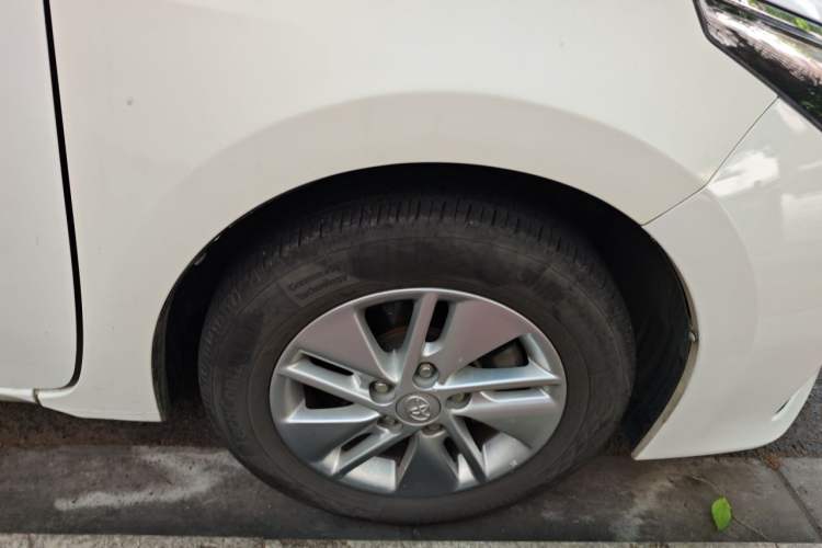 Used Toyota Corolla 2017 1.2T CVT GL Right Front Wheel Hub