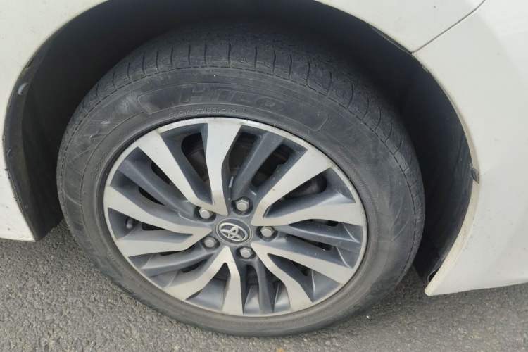 Used Toyota Corolla 2017 Revised Dual-Engine 1.8L E-CVT Leading Edition Right Front Wheel Hub