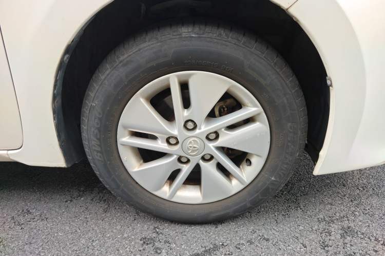 Used Toyota Corolla 2017 Revised Version 1.6L S-CVT GL Right Front Wheel Hub