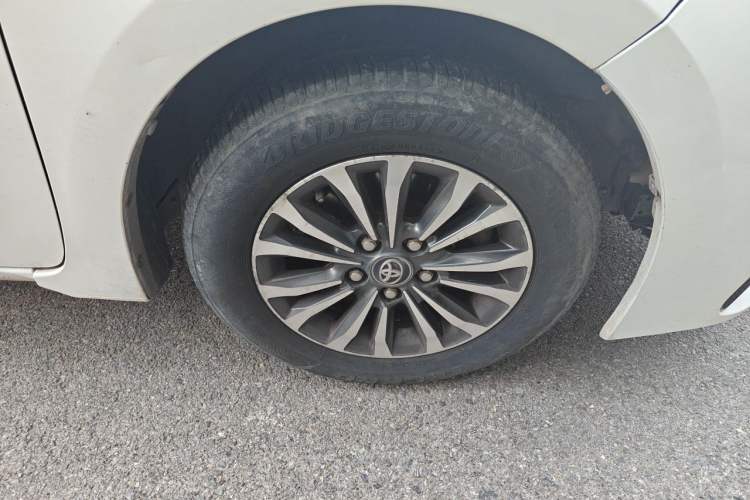 Used Toyota Corolla 2017 Revised Version 1.2T S-CVT GL-i Right Front Wheel Hub