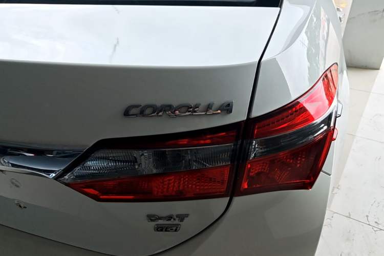 Used Toyota Corolla 2017 Revised Version 1.2T S-CVT GL-i Right Rear Taillight