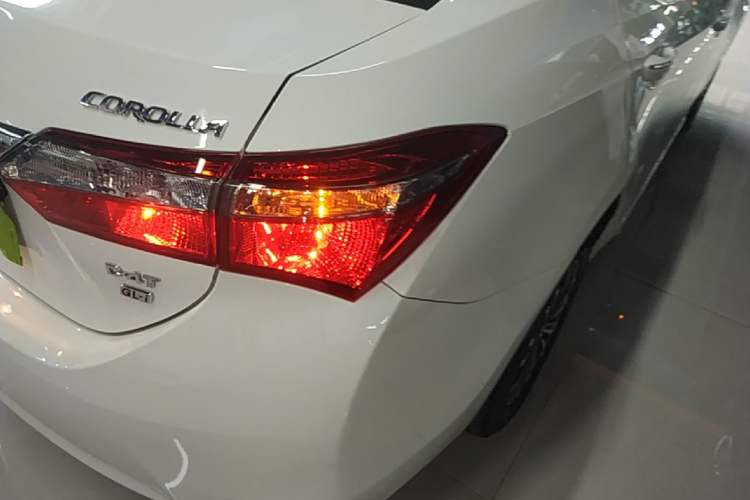 Used Toyota Corolla 2017 Revised Version 1.2T Manual GL-i Right Rear Taillight