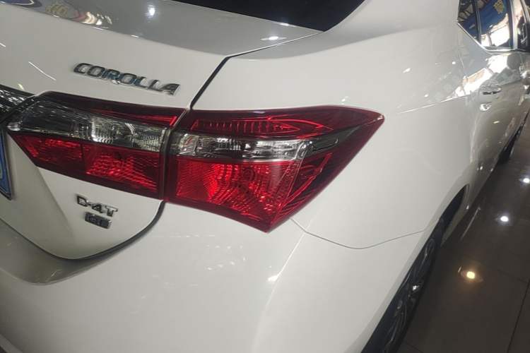Used Toyota Corolla 2017 Revised Version 1.2T S-CVT GL Right Rear Taillight