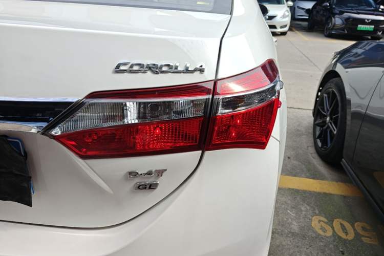 Used Toyota Corolla 2017 Revised Version 1.2T S-CVT GL Right Rear Taillight
