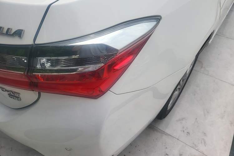 Used Toyota Corolla 2017 Revised Version 1.2T S-CVT GL-i Leather Edition Right Rear Taillight