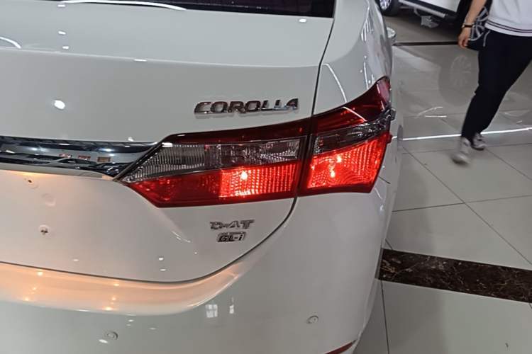 Used Toyota Corolla 2017 1.2T CVT GLX-i Right Rear Taillight