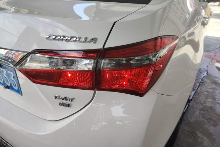 Used Toyota Corolla 2017 Revised Version 1.2T S-CVT GL-i Right Rear Taillight