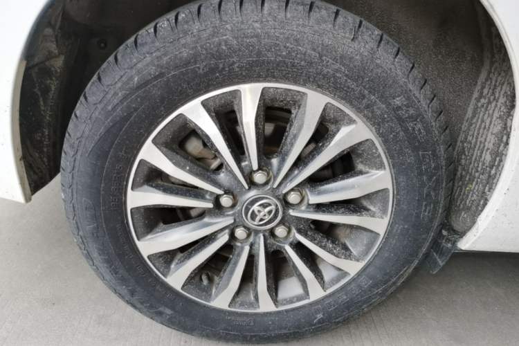 Used Toyota Corolla 2017 Revised Version 1.2T S-CVT GL-i Right Rear Wheel Hub