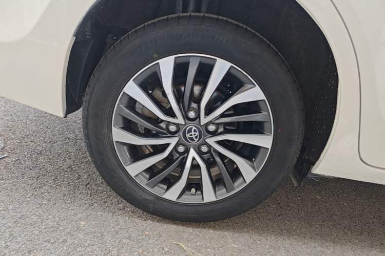 Used Toyota Corolla 2017 Revised Dual-Engine 1.8L E-CVT Leading Edition Right Rear Wheel Hub