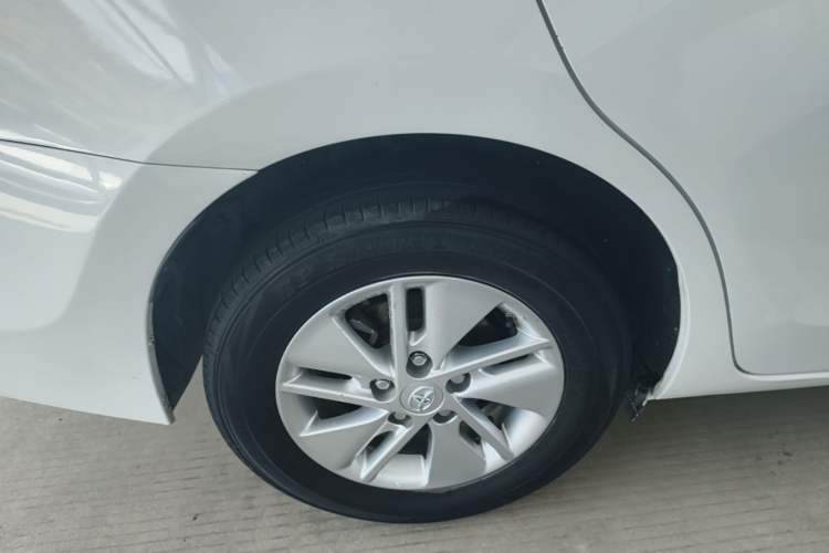 Used Toyota Corolla 2017 1.6L CVT GL Right Rear Wheel Hub