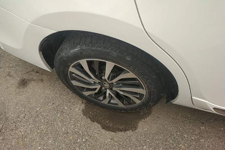 Used Toyota Corolla 2017 Revised Dual-Engine 1.8L E-CVT Elite Edition Right Rear Wheel Hub