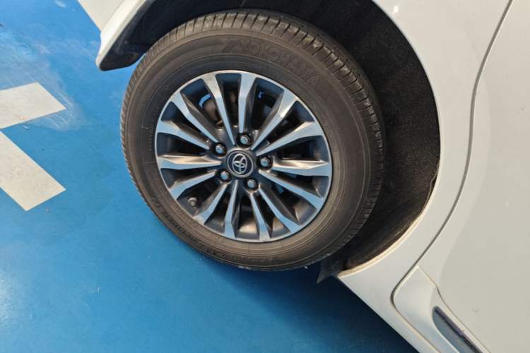 Used Toyota Corolla 2017 Revised Version 1.2T S-CVT GL-i Right Rear Wheel Hub