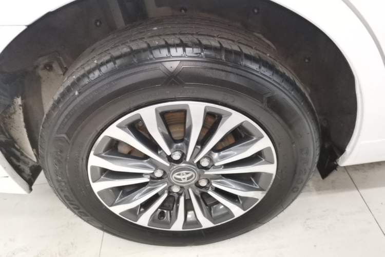 Used Toyota Corolla 2017 Revised Version 1.2T S-CVT GL-i Right Rear Wheel Hub