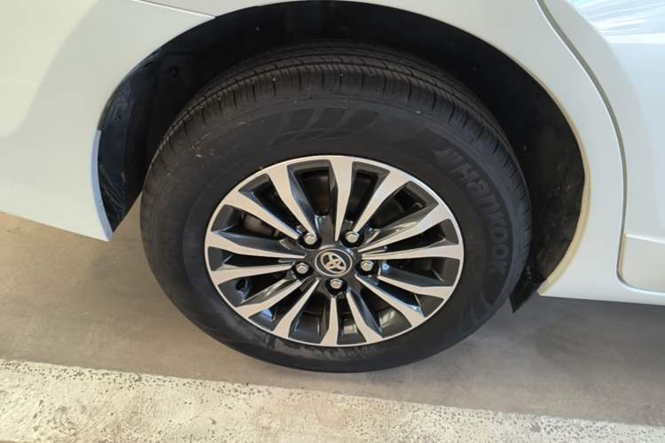 Used Toyota Corolla 2017 Revised Version 1.2T S-CVT GL-i Right Rear Wheel Hub