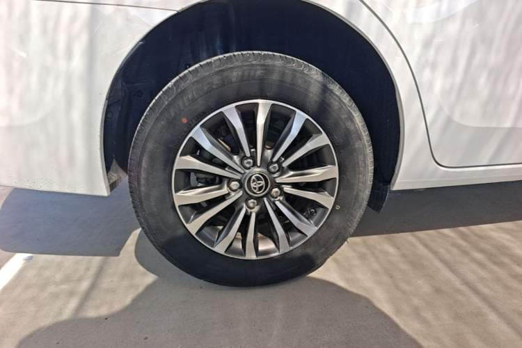 Used Toyota Corolla 2017 Revised Version 1.2T S-CVT GL Right Rear Wheel Hub