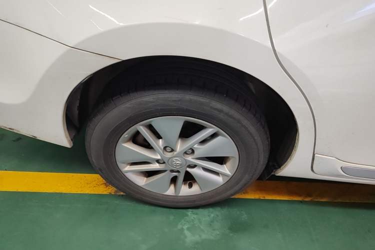 Used Toyota Corolla 2017 1.2T CVT GL-i Right Rear Wheel Hub
