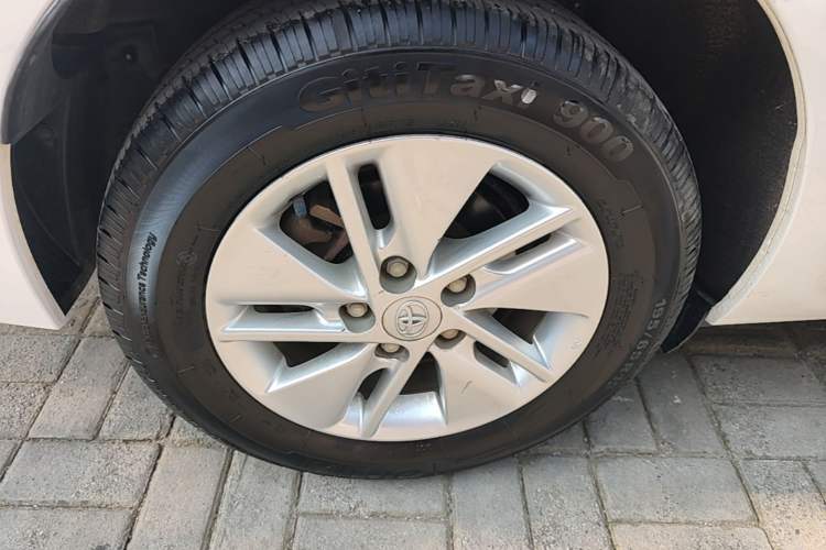 Used Toyota Corolla 2017 1.2T CVT GL-i Right Rear Wheel Hub