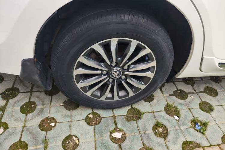 Used Toyota Corolla 2017 Revised Version 1.2T S-CVT GL-i Right Rear Wheel Hub