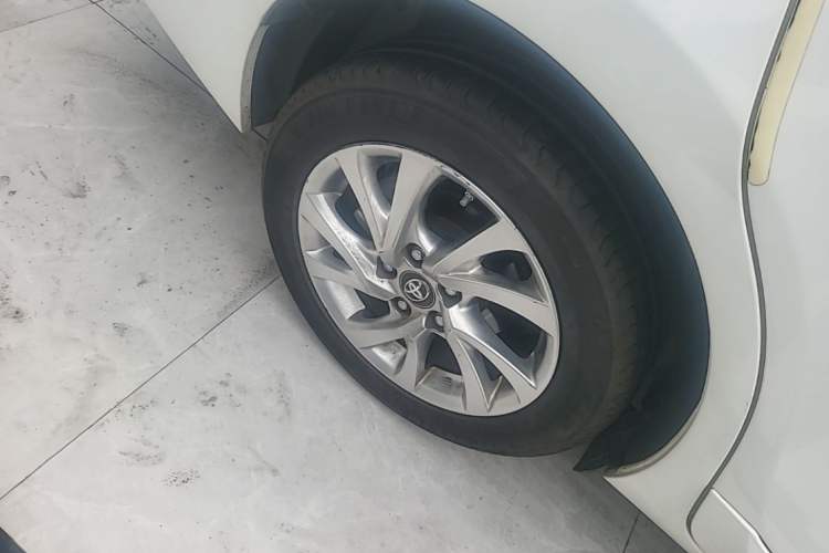 Used Toyota Corolla 2017 Revised Version 1.2T S-CVT GL-i Leather Edition Right Rear Wheel Hub