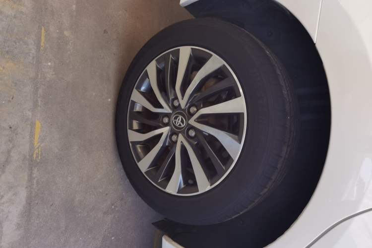 Used Toyota Corolla 2017 Revised Dual-Engine 1.8L E-CVT Elite Edition Right Rear Wheel Hub