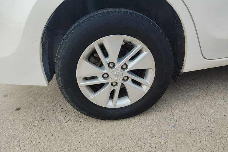Used Toyota Corolla 2017 1.2T CVT GL Right Rear Wheel Hub
