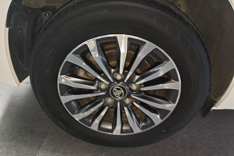 Used Toyota Corolla 2017 Revised Version 1.2T S-CVT GL-i Right Rear Wheel Hub