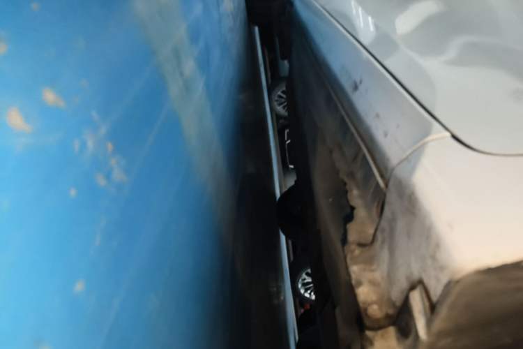 Used Toyota Corolla 2017 Revised Dual-Engine 1.8L E-CVT Leading Edition Right Side Sill