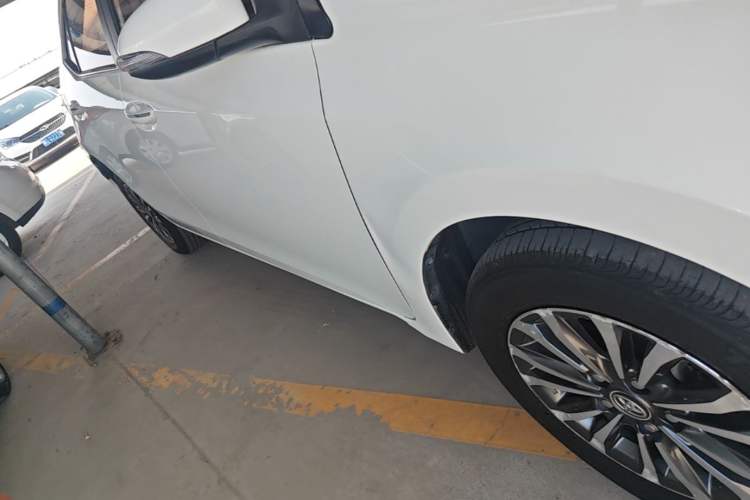 Used Toyota Corolla 2017 Revised Version 1.2T S-CVT GL Right Side Sill