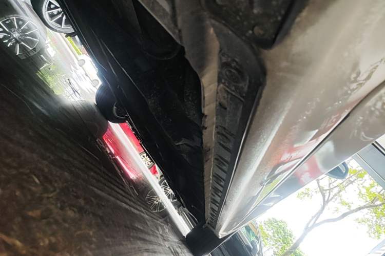 Used Toyota Corolla 2017 1.2T CVT GL-i Leather Edition Right Side Sill