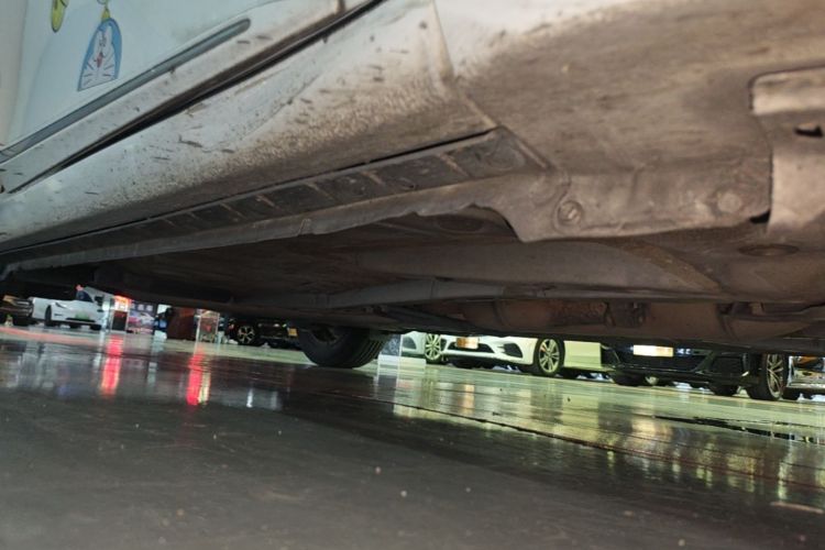 Used Toyota Corolla 2017 Revised Version 1.2T S-CVT GL-i Right Side Sill