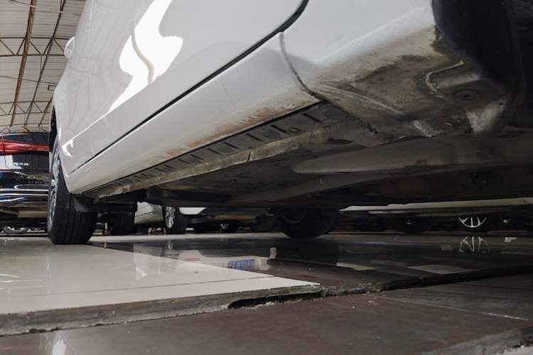 Used Toyota Corolla 2017 Revised Version 1.2T S-CVT GL Right Side Sill