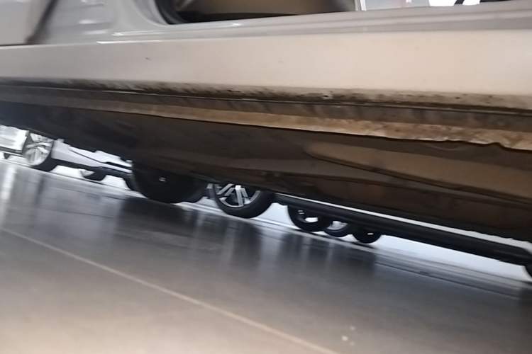 Used Toyota Corolla 2017 Revised Version 1.2T S-CVT GL Right Side Sill