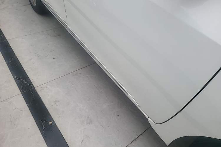 Used Toyota Corolla 2017 Revised Version 1.2T S-CVT GL-i Leather Edition Right Side Sill