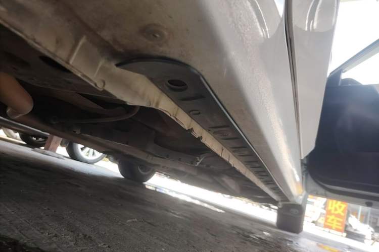 Used Toyota Corolla 2017 Revised Version 1.2T S-CVT GL-i Right Side Sill
