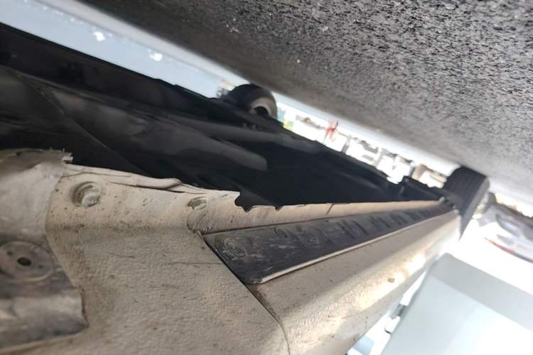 Used Toyota Corolla 2017 Revised Version 1.2T S-CVT GL Right Side Sill